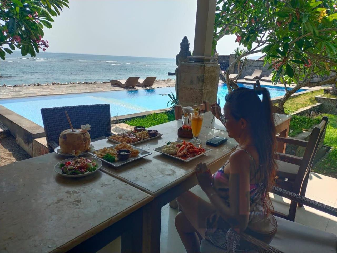 Ganesh Beach Hotel Candidasa Esterno foto